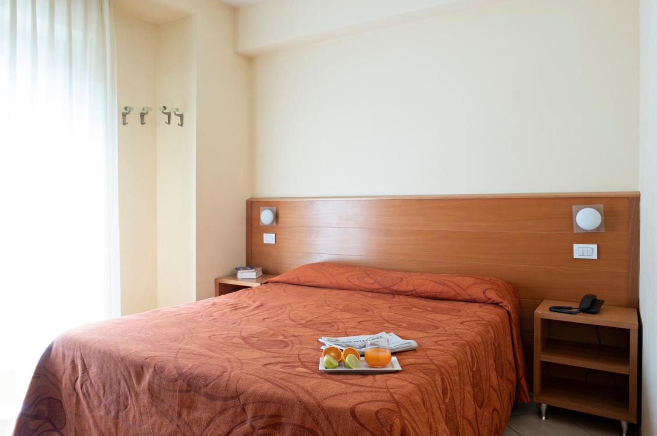 Hotel Mirage Βιαρέτζιο Δωμάτιο φωτογραφία